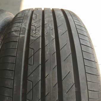 215/50/18 92V - 2