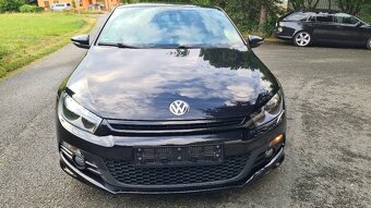 VOLKSWAGEN SCIROCCO R-Line - 2,0TSi 155kW - Manuál. - 2