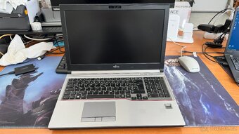 Fujitsu CELSIUS H770 15,6' - 2