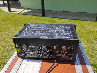 Zesilovač CS - 800 Peavey - 2