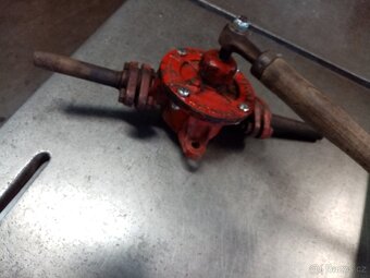 Pumpa křídlovka - 2