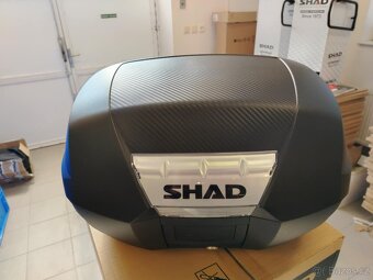 nový plastový kufr na motorku SHAD SH44 - 2