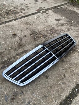 Přední maska Mercedes W203 - 2