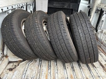 ZIMNÍ  215 / 75 16C - FORD TRANSIT - BARUM - 2