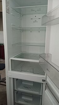 Lednička LG s mrazákem - 2