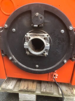 Prodám  kotel na olej 29 -34 Kw - 2