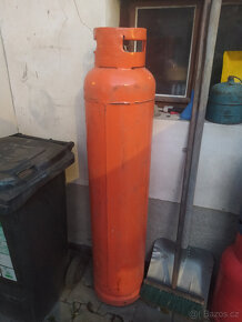 Prodám  plné propanbutanové lahve - 2