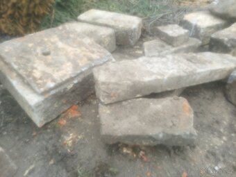 Žulové a pískovcové kameny - 2