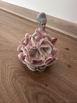 Porcelánová soška - 2