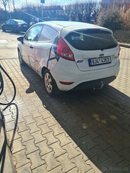Ford fiesta - 2