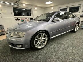 Audi A8  D3 3.0tdi Look S8 - 2