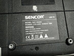 Monitor Dell a televize Sencor. - 2