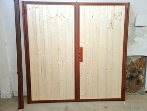 palubková garážová vrata 240x206cm rozložiteůlná záruben - 2