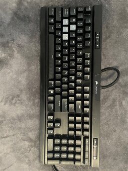 Corsair K70 RGB MK.2 Cherry MX Brown Mechanická Klavesnice - 2