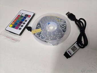 Bluetooth LED páskové osvětlení RGB 10m - 2