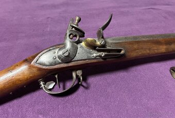 Vojenská Křesadlová Puška S Bajonetem - 18 mm - 2