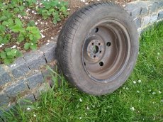 195/60 R15 88H Barum Bravura včetně disku stará - 2