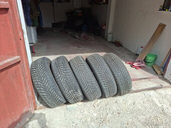 pneu-215/65 R16-98H - 2