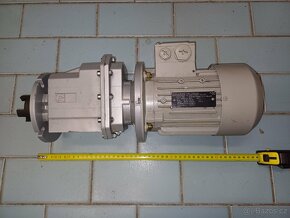 Nový elektromotor s převodovkou - 2