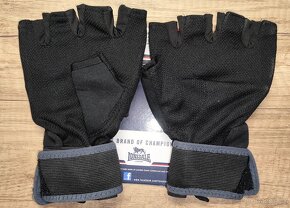 Prodám tréninkové boxovací rukavice LONSDALE MMA, nové - 2