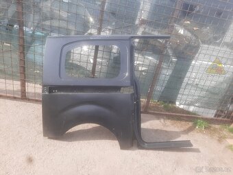 toyota proace pravy zadni blatnik  980818598B - 2