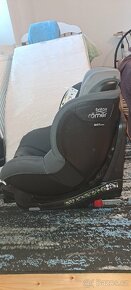 Otočná autosedacka Britax römer dualfix i-size - 2