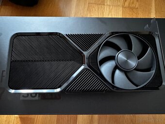 RTX 4070 Super Founders Edition - 2