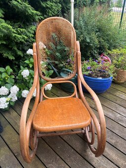 Houpací křeslo Thonet/TON č.10 - 2