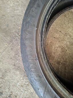 Prodám pneu 225/45R17 - 2