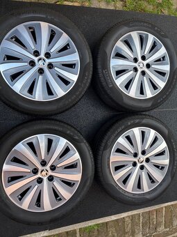 ☀️Orig. Alu škoda Superb “Drakon” 215/55/17 letní pneu - 2