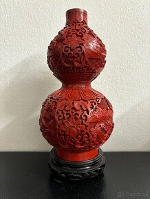Váza - řezba v Čínském laku - 2