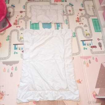 Set do detske postylky: perinka, povleceni, prosteradla - 2
