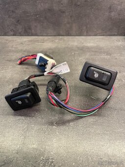 Ovladače,vypínače,relé - 2