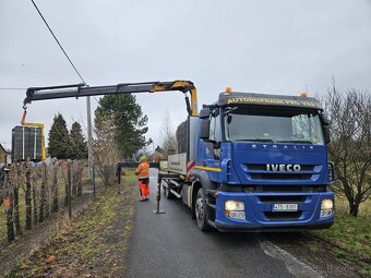 Auto s hydraulickou rukou - 2