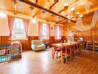 Prodej rodinného domu se zahradou, 260 m2, Miletínky - 2