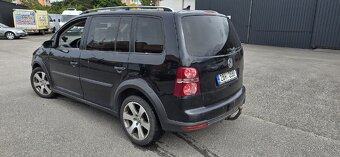 VW TOURAN CROSS 2.0 TDi 125kW DSG - nepojízdný - 2