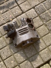 Víko ventilů Husqvarna sm r 570 r - 2