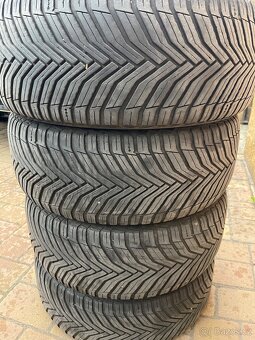 4xCeloroční pneu Michelin CrossClimate 225/45 R17 91Y. - 2