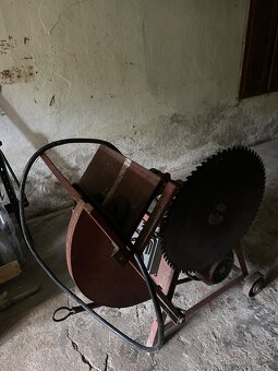 Kotoučová pila na dřevo kolébková - 2