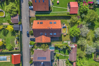 Prodej rodinného domu 8+kk s garáží a bazénem Solnice, okres - 2