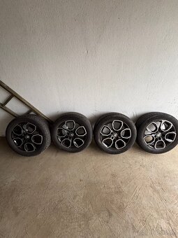 Prodám alu kola Škoda R16 5x112 s pneumatikami 205/55 R16 - 2