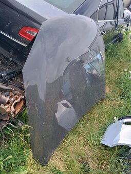Prodám kapotu na vw Touareg 7P - 2