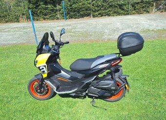 Aprilia SR GT 125 Sport ABS - 2