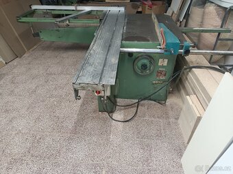 Formátovací pila s předřezem - 2