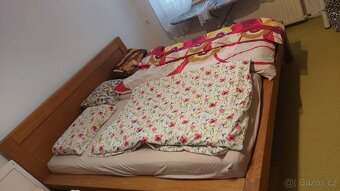 Manželská postel z dubového masivu - 2