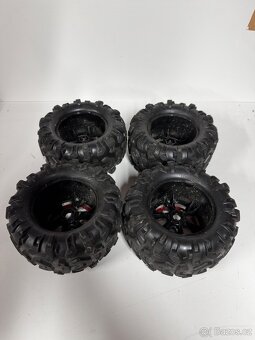Traxxas Summit 1/8 1/10 kompletní sada kol - 2