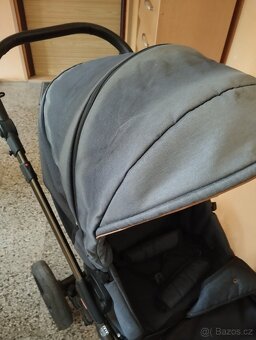 Kočárek Tudore - 2