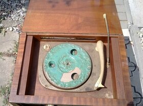 Rádio - gramofon - 2