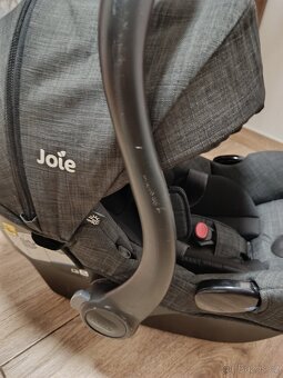 Autosedačka joie - 2