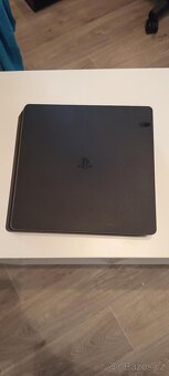 Prodám PS4 - 2